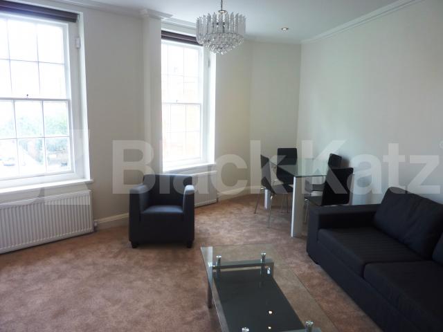 Spacious three bed two bath minutes to Hyde Park & Oxford Street Harrowby Street, Marble Arch